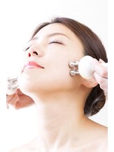 アンベリィ(Embellir)/シワたるみ、ほうれい線ケア♪