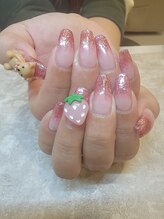 レピ(RePi)/クマとイチゴネイル