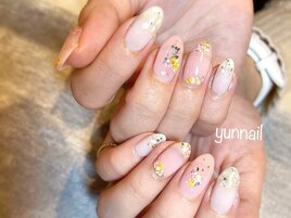 お花×ニュアンスネイル