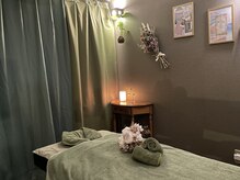 サクラ(sacra)/施術ベッドへご案内いたします