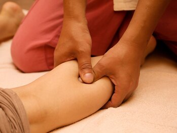 タイ式リラクゼーションマッサージ ゆらり/脚のマッサージ