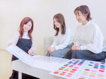アンドチャーム(&charm)の写真/【ペア割・3名様割◎】パ-ソナルカラ-診断実力店!秋冬のトレンドをおさえた貴方にぴったりのコ-デをご提案!