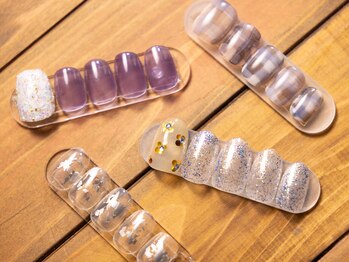 シンリーネイル(sinly nail.)の写真/肌なじみや好みに合わせて一緒に選ぶあなたらしいワンカラー＊忙しくてもシンプルにキレイを楽しめる♪