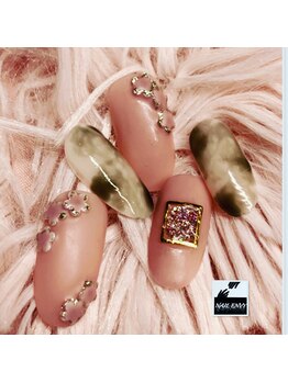 エンヴィ(ENVY)/白べっ甲ネイル♪