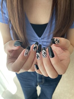 ムーイ 外苑前(mooi.)/black × French art