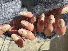 シー(Shhh...)/ミルク色ハートポイント