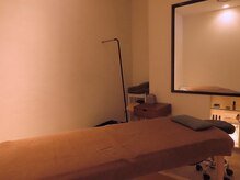 カルメ 霧島店(Calmer)の雰囲気（ヘッドスパベッド部屋（他２部屋はリクライニングチェア））