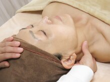 フェイシャルは全てリンパマッサージ付きで大人気♪