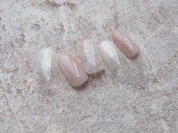 カトルナフ(quatre fois neuf)/ペールピンクのホイルネイル
