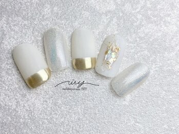 アイヴィー(IVY)/ホワイトネイル