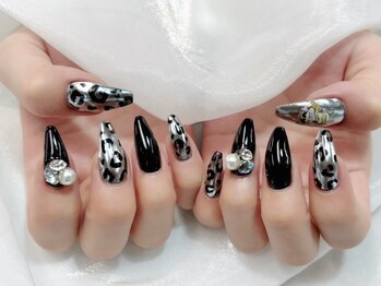 プティ アイビューティ 京橋店(peTiT eyebeauty)/シルバー カジュアル