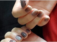 自然の中にみるグラデーションなど シンプルなデザインに個性を