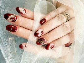 ボルドーのニュアンスネイル