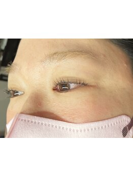 ナチュラル上品な目元にしたい