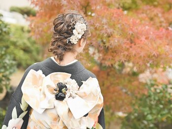 トゥクロ(twclo)の写真/【朝6時～受付◎】袴着付け＋ヘアセット￥9130～☆プロの技術で思い出をより素敵に演出します♪