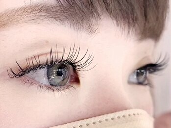 アイラッシュサロン バイ サリーエミリー(eyelash salon by SallyEmiry)の写真/【カラー×長さ×太さ】×【6種の毛質】で豊富なエクステをご用意！貴女のなりたいお目元に仕上げます♪