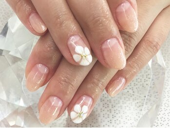 ラリュールネイル(L'Allure nail)/ヌーディーベージュ花￥7000