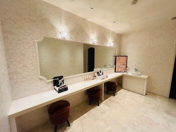 キュート 本店/メイクルーム