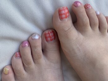 アトリエ フェム(atelier.fem)/チェックフットネイル♪
