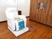 ふかふかのリクライニングソファでゆっくりお過ごしください♪