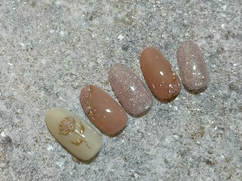 ネイルアンドアイラッシュサロン ミッタ(Mitta)/¥9000-
