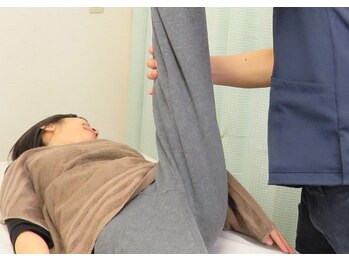 ひらた整体院/太もものうしろ側をストレッチ