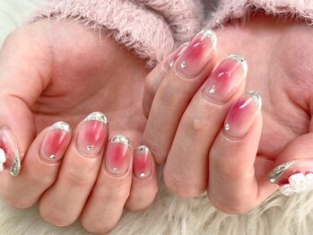 リズム(Nail salon Rism)の写真/繊細アートからニュアンスまで目移りするほどサンプル多数！個性が際立つデザインで周りに差をつけて♪