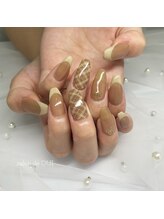 サロンドウイ(salon de OUI)/キャメルブラウンネイル