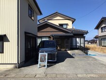 バリニーズサロン 水蓮の雰囲気（サロン外観です。車は空いているところに駐車してください。）
