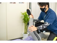 フリーストレッチング 高槻駅前店/ストレッチ施術風景