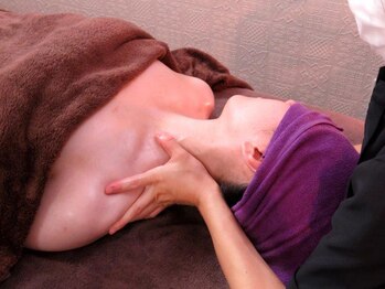 リラクゼーション フワリ(relaxation fuwa:re)/肩首リンパ