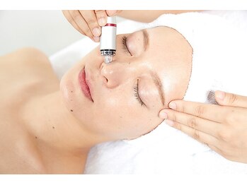 アクワレル ゆりまち袖ケ浦駅前モール店(aquarelle)の写真/【ハイドラ毛穴洗浄】毛穴開き・黒ずみ★皮脂詰まりを徹底洗浄して肌トラブルケアにも◎※男女可