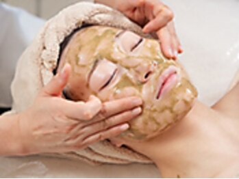 プリマヴェーラ(PRIMAVERA)の写真/【ハーブピーリングで毛穴汚れ、くすみを徹底ケア◎ホームケア出は落としきれない毛穴の詰まりも徹底除去！