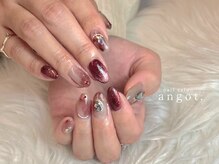 アンガット(angot.)の雰囲気（上品さが際立つNAILで大人女性からの支持上昇中◎）