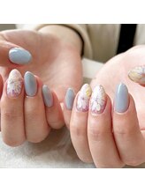 ジェルメ(germer)/奥行フラワーで大人ネイル