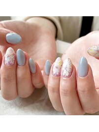 奥行フラワーで大人ネイル