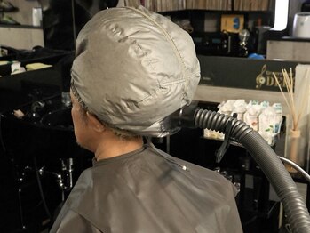 ディーパー(DEEPER)/スチームで頭皮を緩めます。