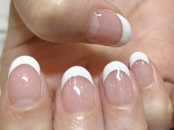 ネイルマムジジ(nailmum jiji)/フレンチ オフィス ジェルネイル