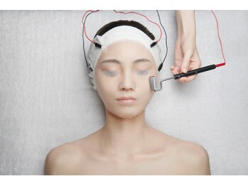 サロン ド ノエル(Salon de Noel)の写真/エイジングサインが気になる人にエンビロン♪ビタミン導入と美容液導入◎