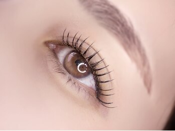 ラキ(Laki)の写真/モチ◎のLEDマツエクで目元美人に＊《自まつげを大切にした丁寧な施術》で綺麗なまつ毛をキープ◯