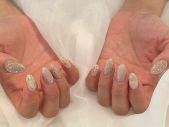 ウル(ulu.)の写真/人と被らない絶妙カラーと大人女性向けデザインが豊富。爪の状態に合わせた丁寧なケアで、爪の悩みも改善。