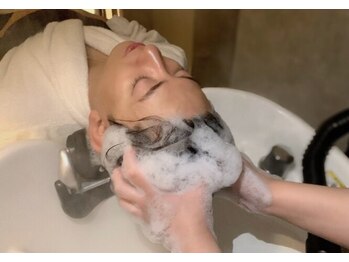 シャルティエ ヘッドスパサロン 名駅店(CHARTIER HEAD SPA SALON)の写真/【メンズにおすすめ☆ウェットヘッドスパ専門店】完全個室と広々とした空間で、心まで癒されたい方に♪

