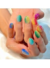 リッシュ ドゥ(RICHE deux)/レインボーネイル×フレンチ