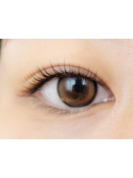 ナチュラル上品な目元にしたい