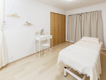 ソルルナ(Sol & Luna)/アイラッシュルーム