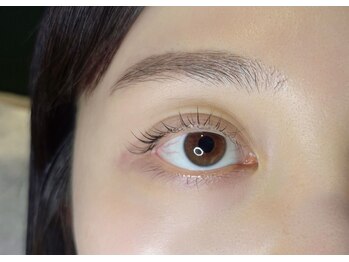 エム アイラッシュ(emu eyelash)の写真/【自然な目元を演出♪】まぶたの厚み・目の形・お顔全体のバランスからぴったりのデザインをご提供★