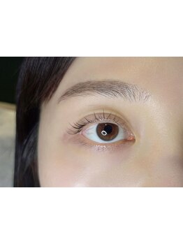 ナチュラル上品な目元にしたい