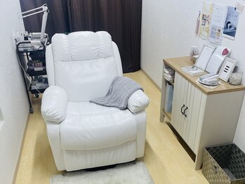 ライフデザイン ミリ(Life Design mm)の写真/完全個室で周りを気にせず施術が受けられる♪丁寧な施術で目元の印象もUP！モチの良さも◎