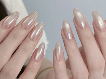 Qnail【キューネイル】の写真/【シンプルだからこそ差がつく美しさ】オフィスにも日常にもなじむ大人の洗練されたシンプルネイルをご提供