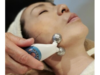 ヤクルトフェイシャルサロン 別所/筋肉にアプローチ